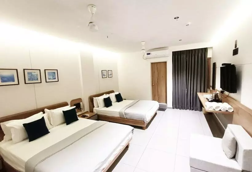 Kant By Gohotels   Near Shree Dwarkadhish Temple