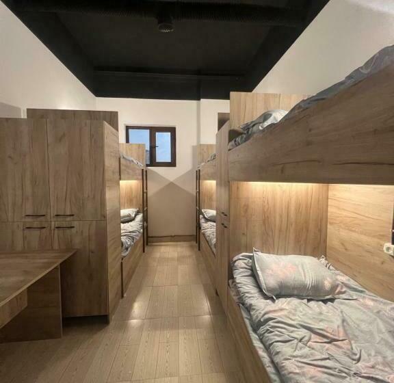 Akbarjanovich Hostel