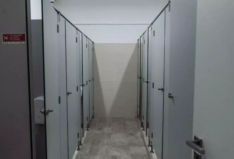 Retkeilymaja Middle Point