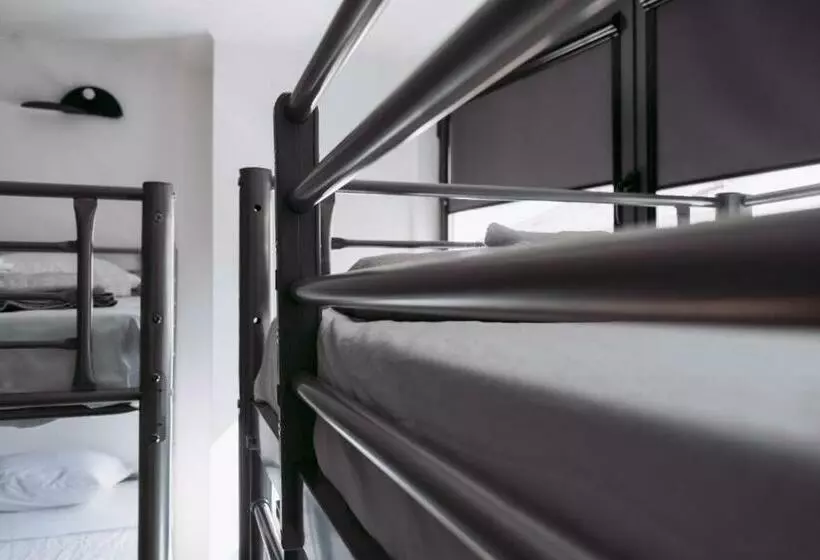 Retkeilymaja Middle Point