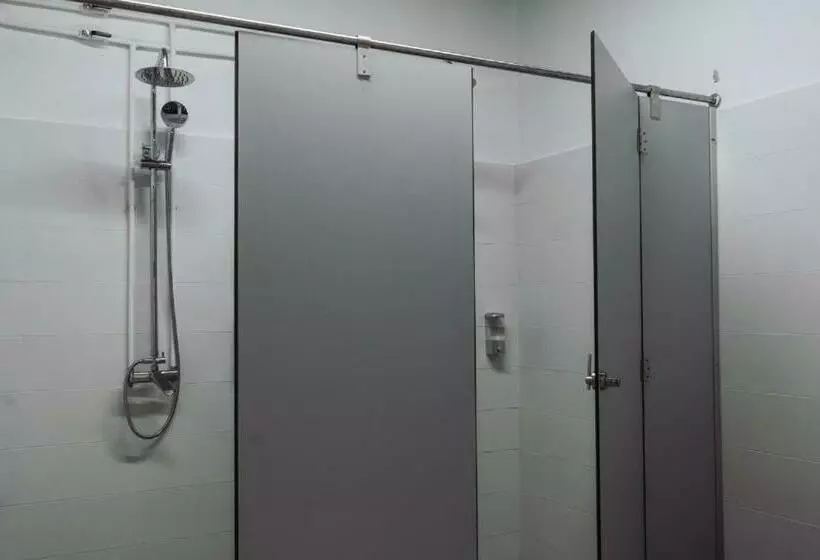 Retkeilymaja Middle Point