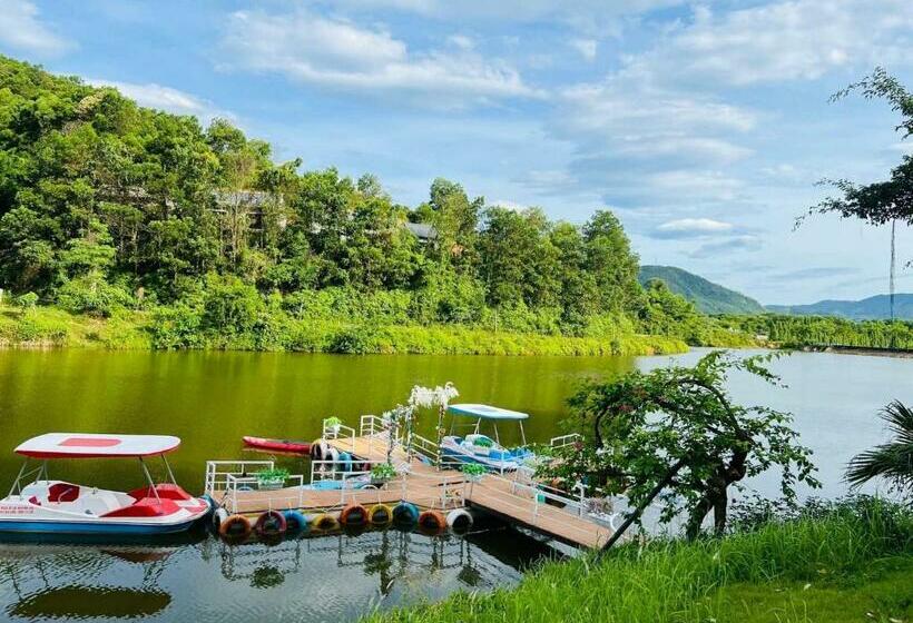 هتل Bluehome Villa