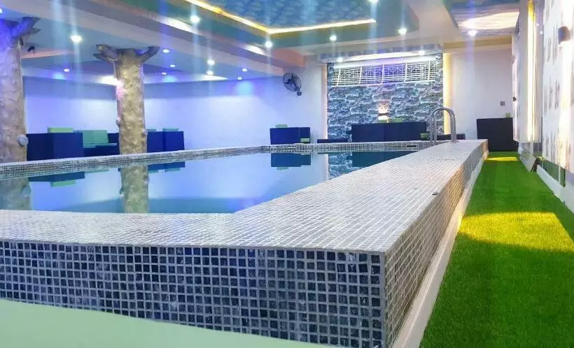 هتل Mok Apartments & Suites