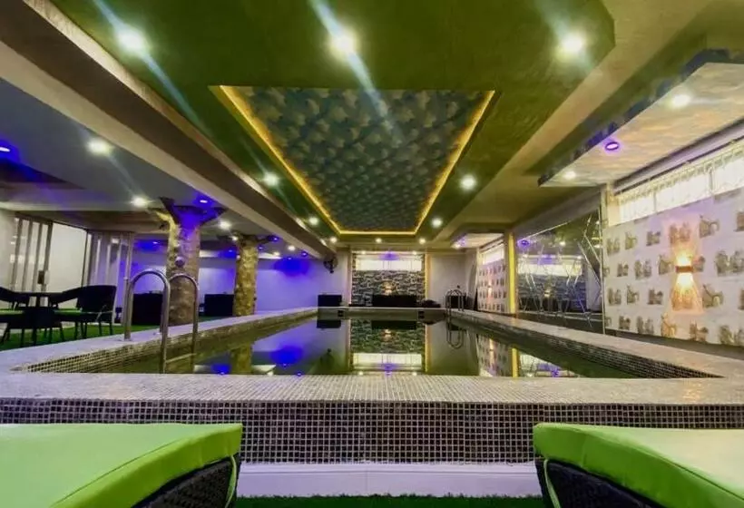 هتل Mok Apartments & Suites