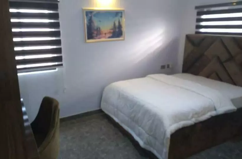 هتل Mok Apartments & Suites