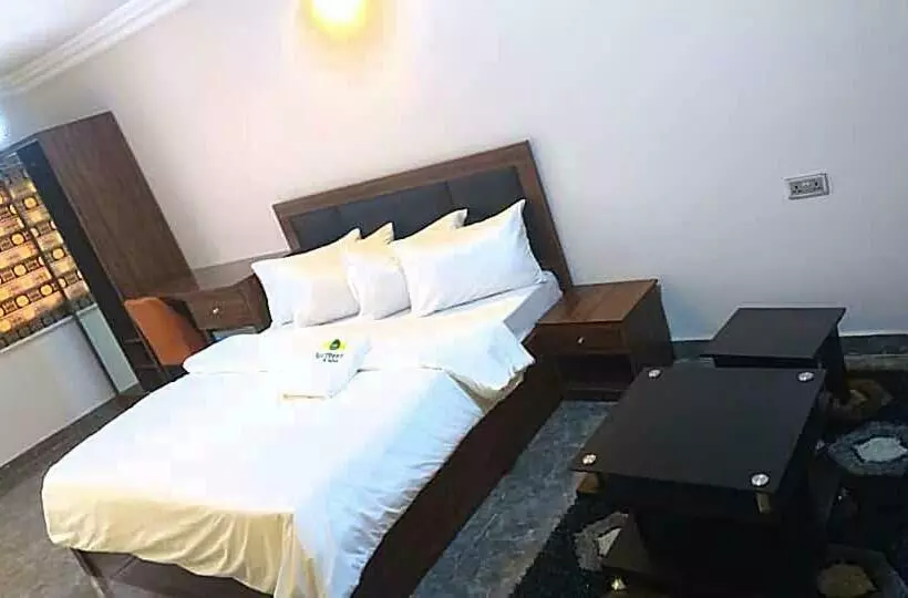 هتل Mok Apartments & Suites