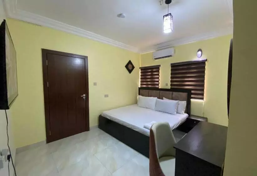 هتل Mok Apartments & Suites