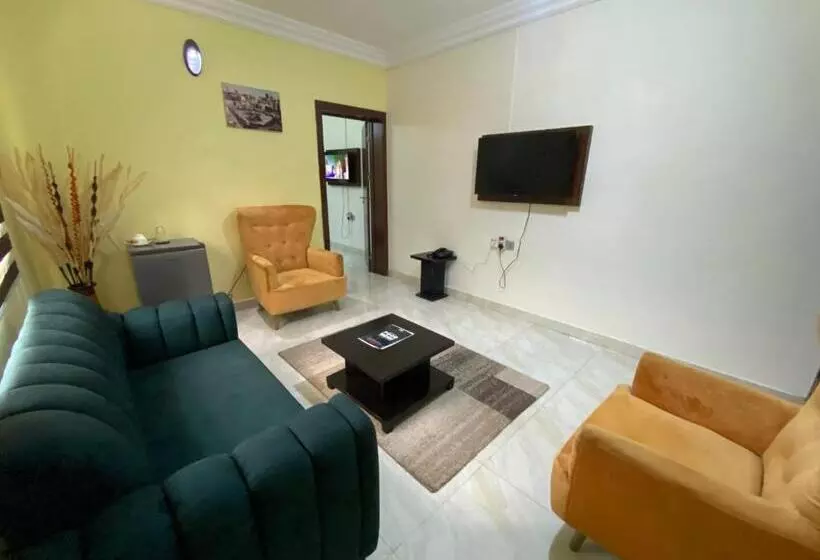 هتل Mok Apartments & Suites