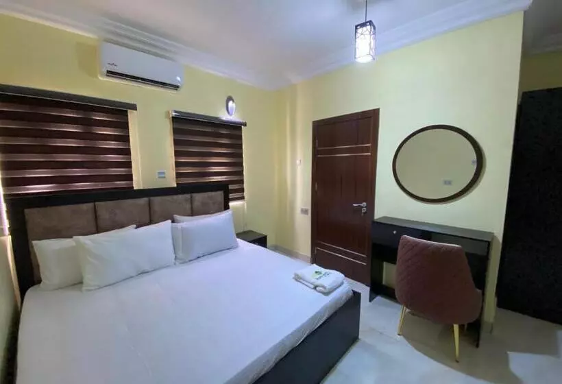 هتل Mok Apartments & Suites