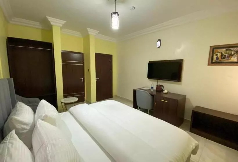 هتل Mok Apartments & Suites