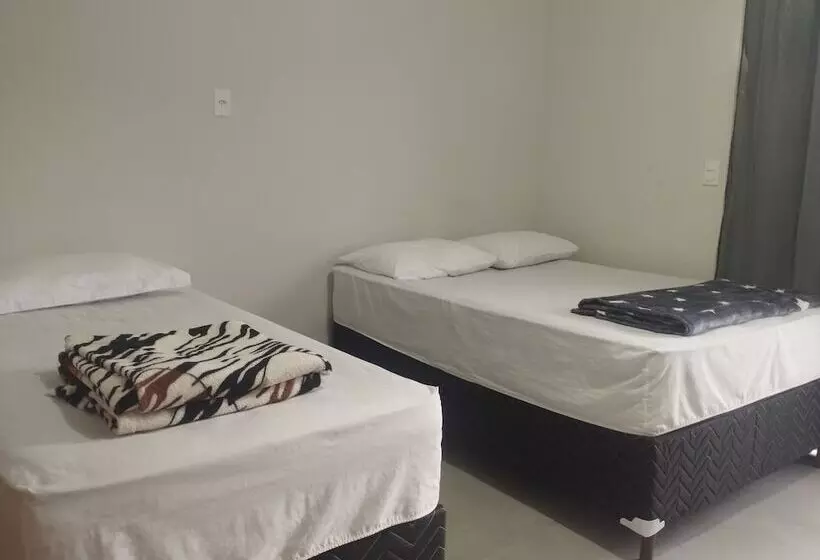 Hotelli Pousada Gomes