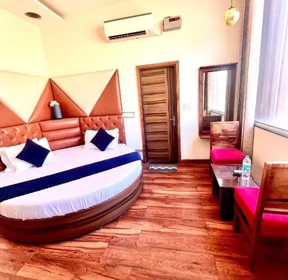 ホテル Woodcrest Zirakpur Chandigarh  Best Family