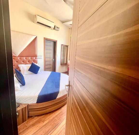 Hotelli Woodcrest Zirakpur Chandigarh Best Family