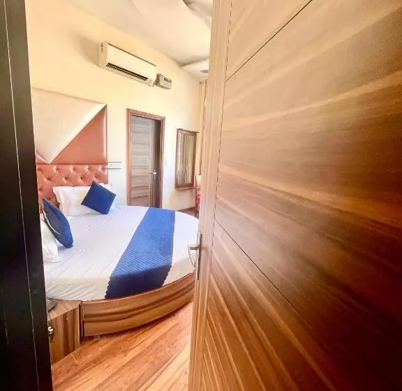 ホテル Woodcrest Zirakpur Chandigarh  Best Family