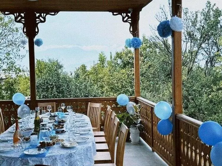 پانسیون Friendly Home