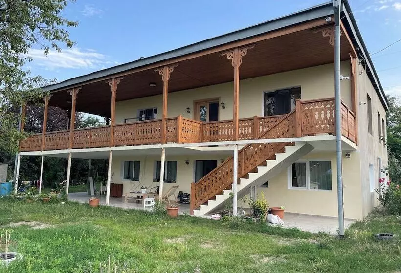 پانسیون Friendly Home