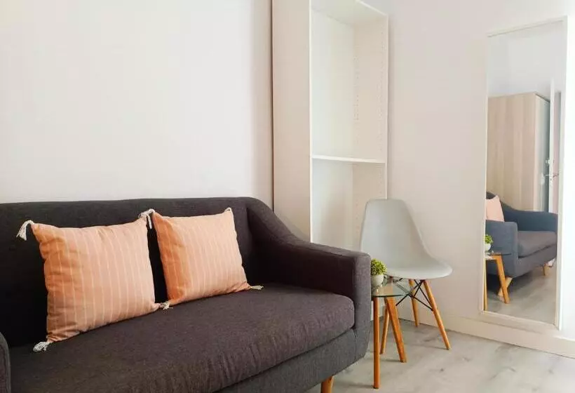 هاستل Private Rooms In Heart Of Barcelona