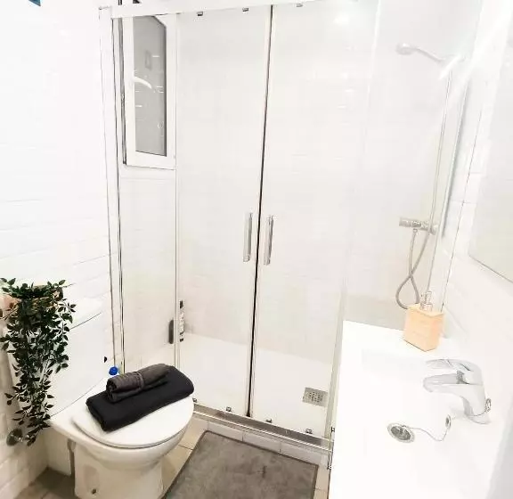 هاستل Private Rooms In Heart Of Barcelona