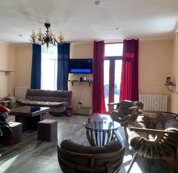 Bismillah Hotel And Restaurent