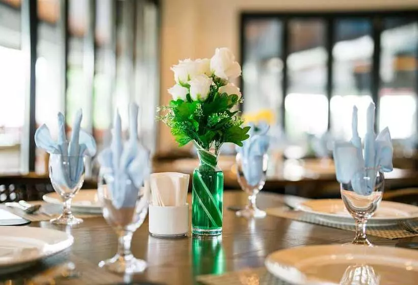 H Resort   The Coral Cliff