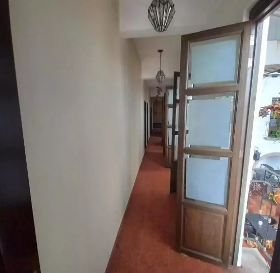 Aamiaismajoitus (B&B) Casa Tastuán