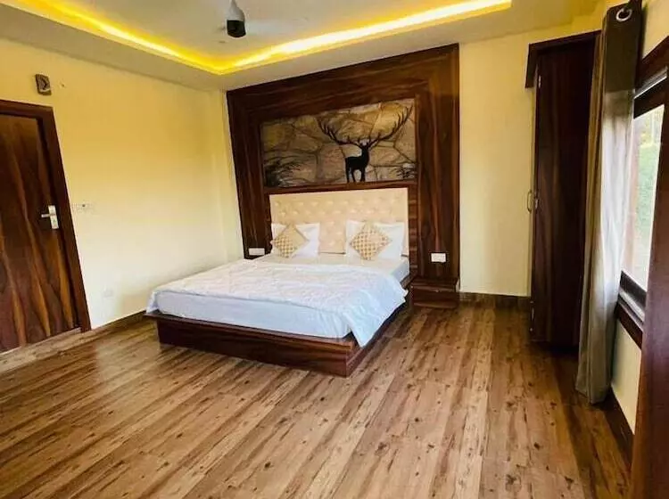 Hotelli Kohinoor And Restaurant