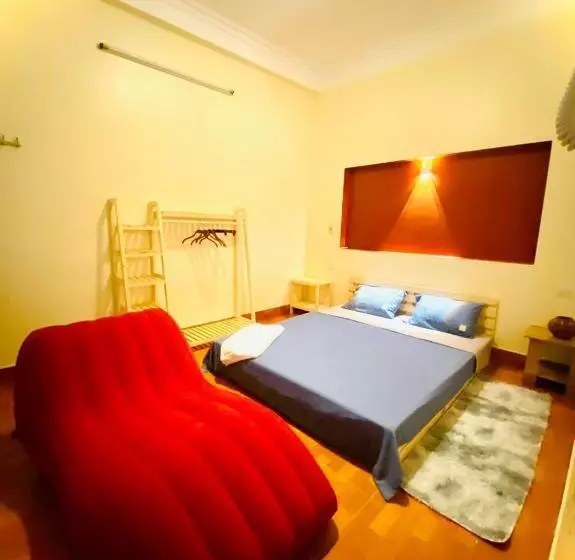 هتل Lion Homestay