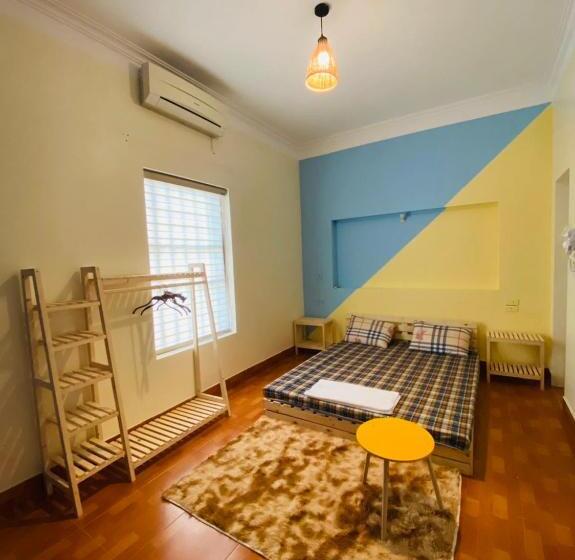 هتل Lion Homestay