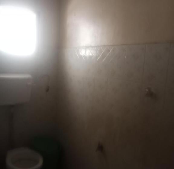 پانسیون Yaye House