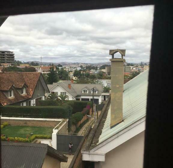 تختخواب و صبحانه Le Fumoir De L  Artisan Guest House