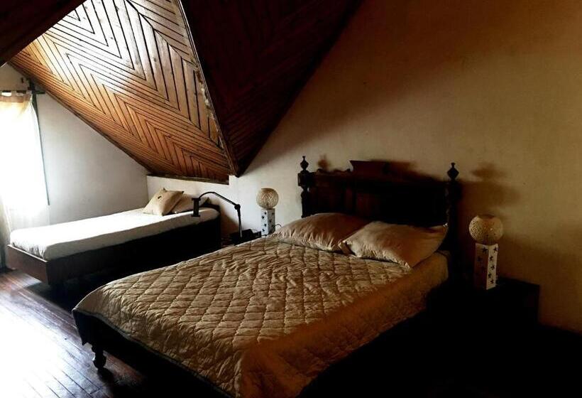 تختخواب و صبحانه Le Fumoir De L  Artisan Guest House