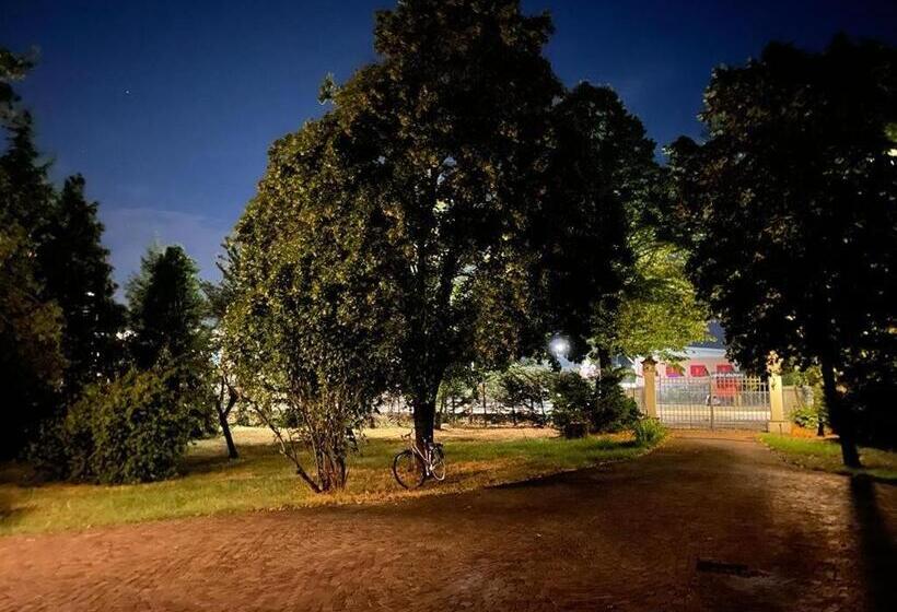 تختخواب و صبحانه Villa Peonia Parma