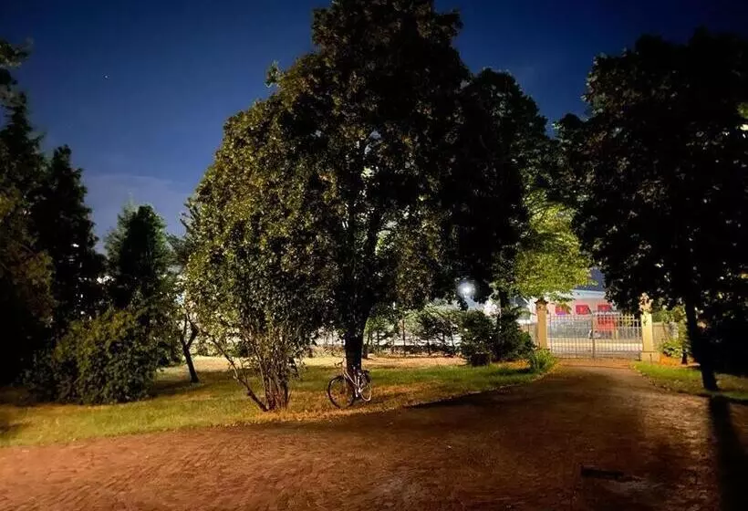 تختخواب و صبحانه Villa Peonia Parma