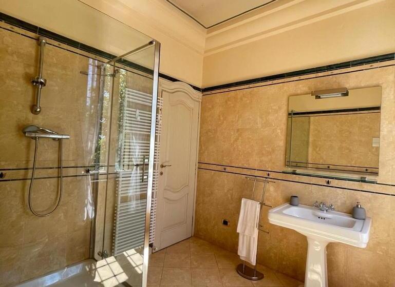 تختخواب و صبحانه Villa Peonia Parma