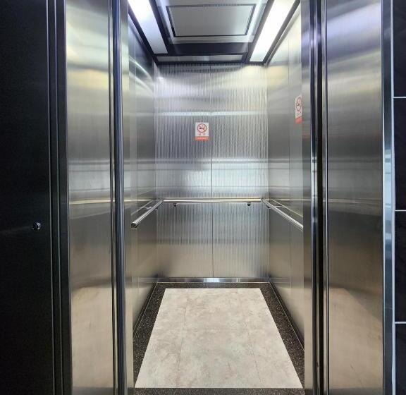 فندق على الطريق E Comfy