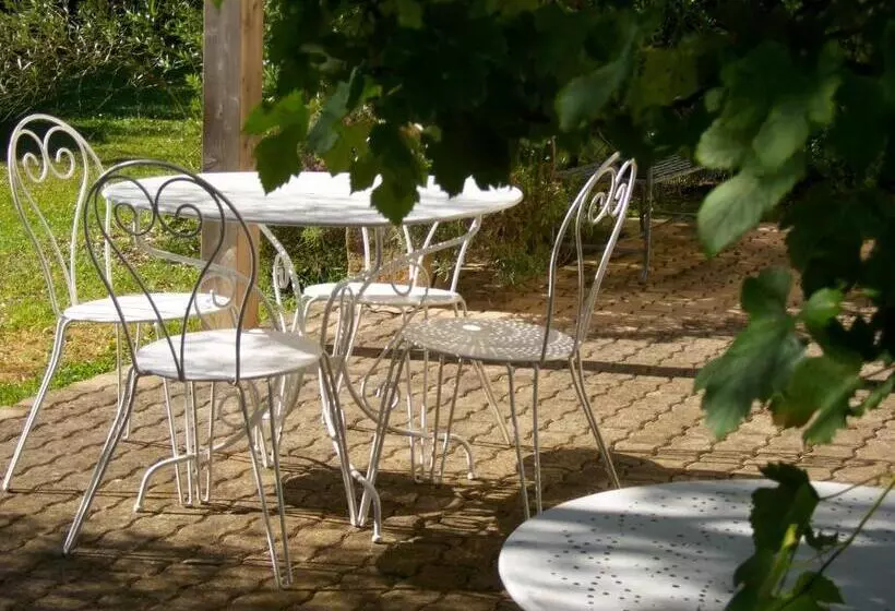 Aamiaismajoitus (B&B) Domaine De Monein