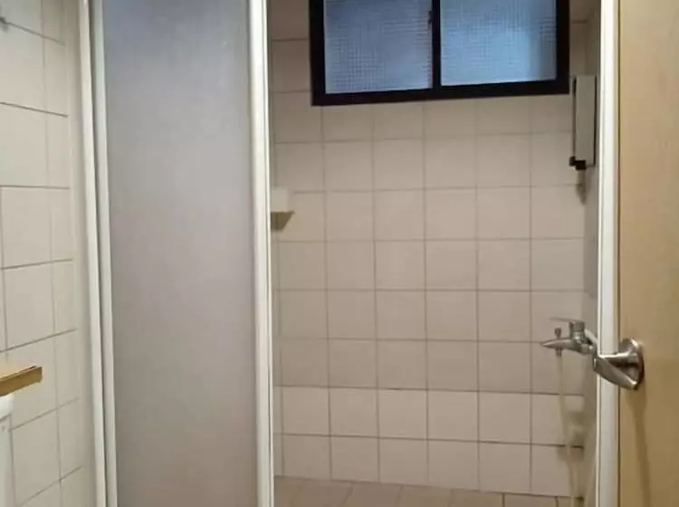 Formosa Backpackers Hostel & Apartment（青年民宿）