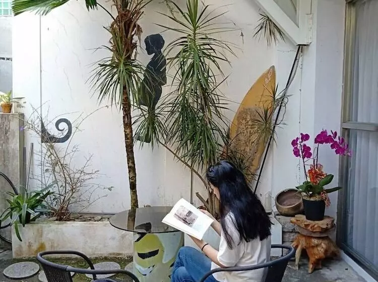 Formosa Backpackers Hostel & Apartment（青年民宿）