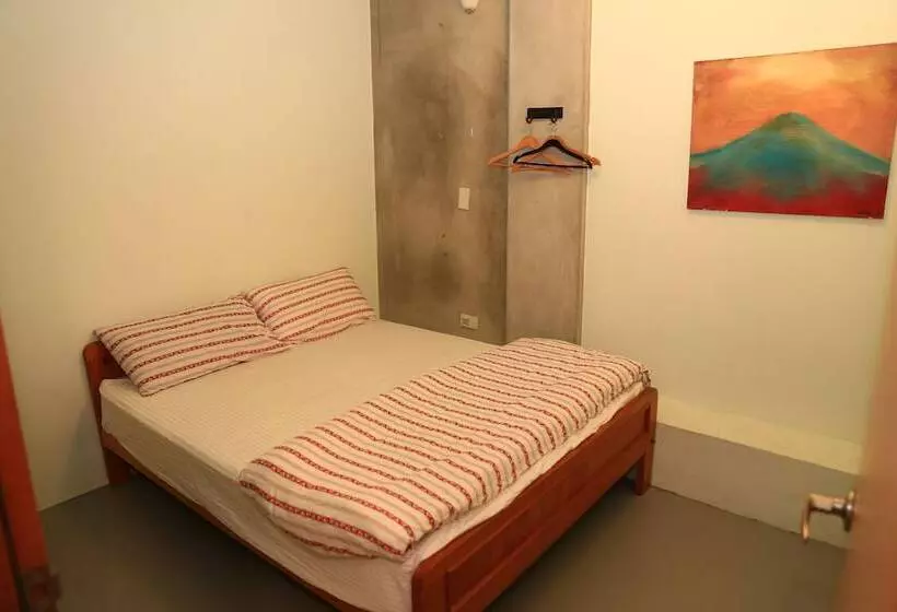 Formosa Backpackers Hostel & Apartment（青年民宿）