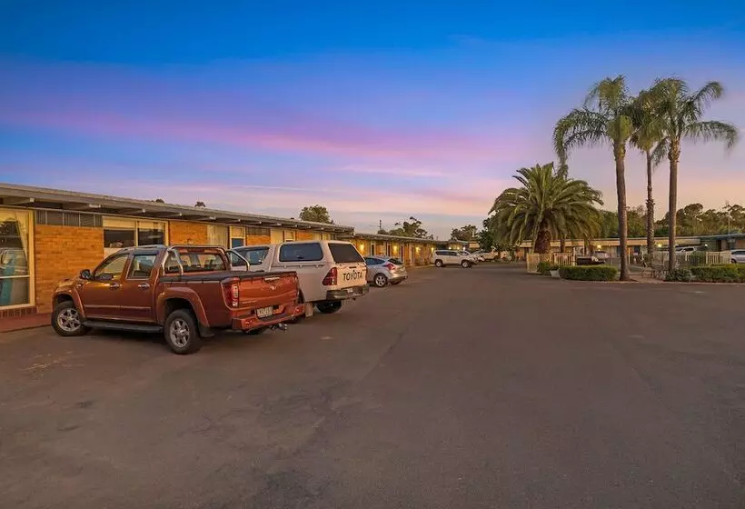 Plainsman Motel