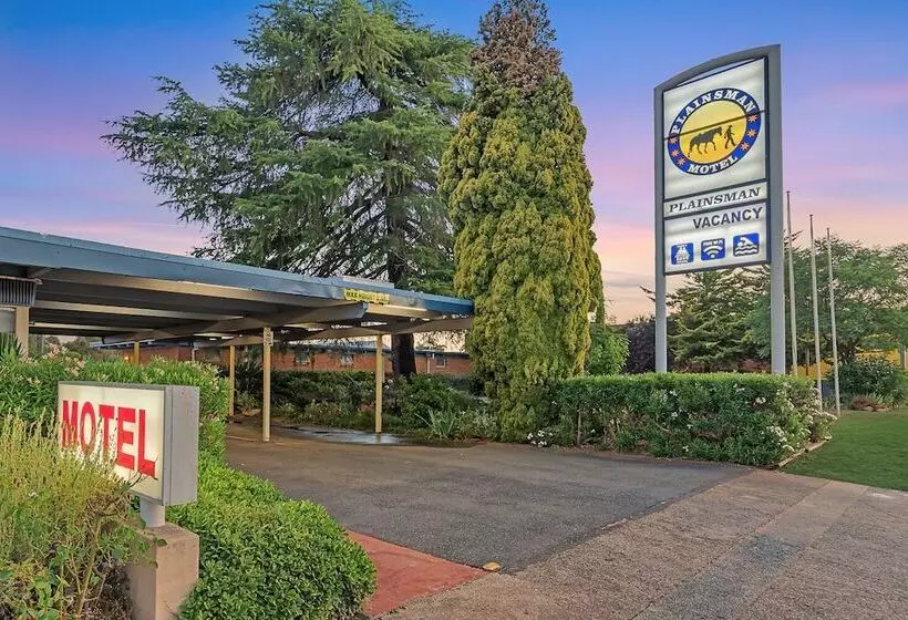 Plainsman Motel