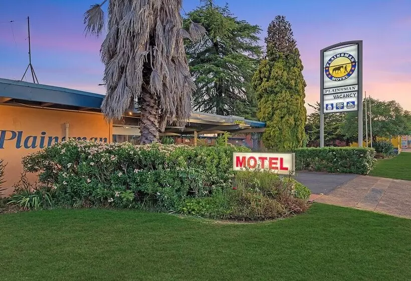 Plainsman Motel