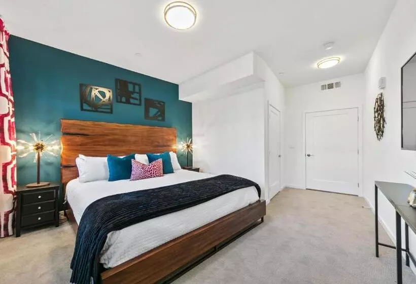 Fairfax District Chic City Oasis 2 Br Apt With Den 136