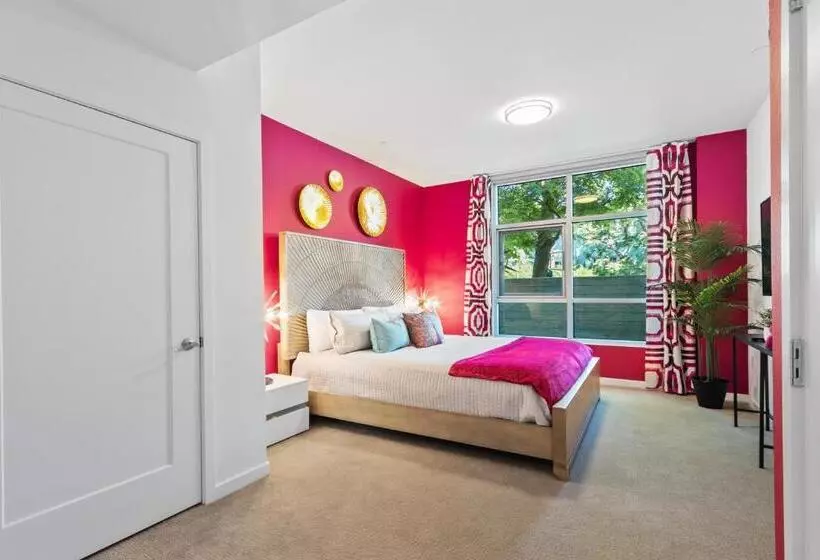 Fairfax District Chic City Oasis 2 Br Apt With Den 136