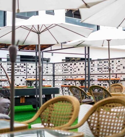 هتل An6ix Apartment