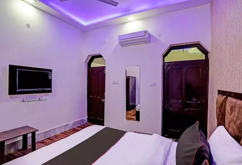 Hotelli Collection O Saket Villa