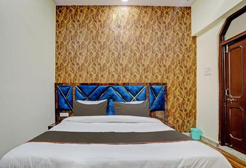 هتل Collection O Saket Villa