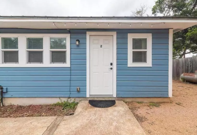 Hotelli Downtown Studio 2 At Beer Ranch Project Inn