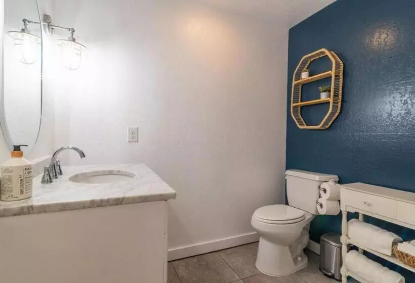 Hotelli Downtown Studio 2 At Beer Ranch Project Inn