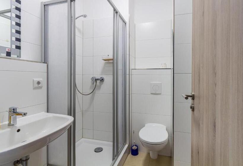 Pension Für Monteure In Leipzig